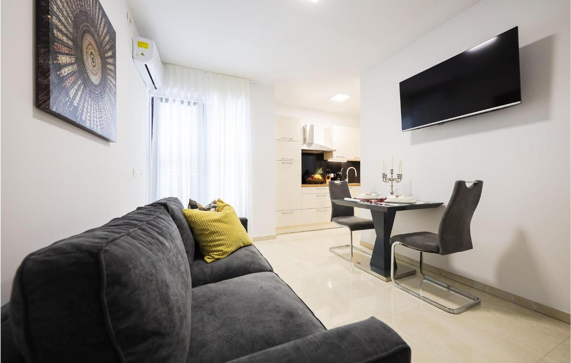 Lovely Apartment In Zadar With Wifi Exterior foto