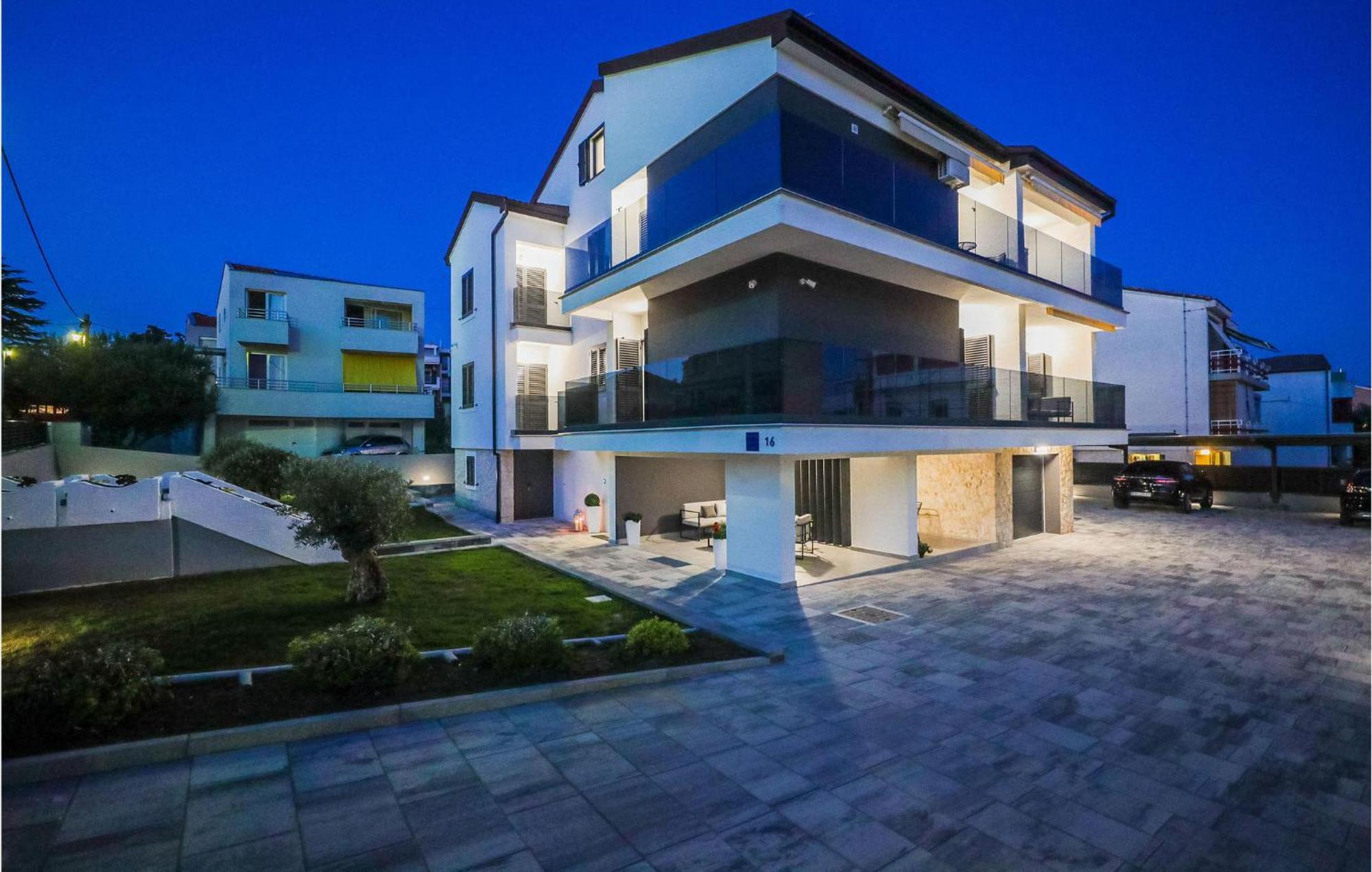 Lovely Apartment In Zadar With Wifi Exterior foto